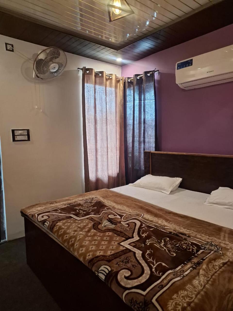 Privyrooms Gorakhpur Extérieur photo
